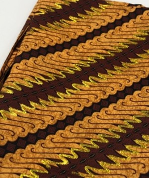 Sarong met goud motief 3